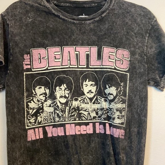 ⭐️ The Beatles All You Need is Love T-Shirt Tee Mens Medium Acid Wash - Picture 3 of 8